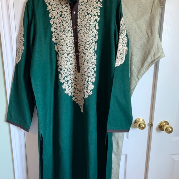Men’s Sabyasachi Kurta with shawl set green and cream. Perfect condition - Picture 3 of 14